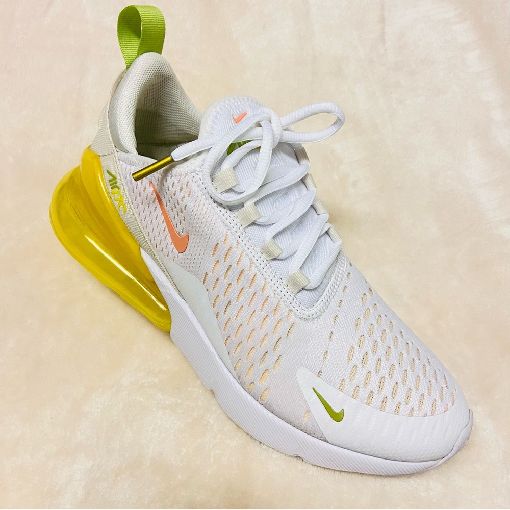 Nike Air max 270, Women 7.5 White and Yellow Athletic Shoes